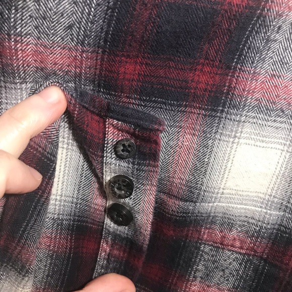 Mens Eddie Bauer L relaxed fit plaid flannel shirt button down red black - Picture 11 of 17